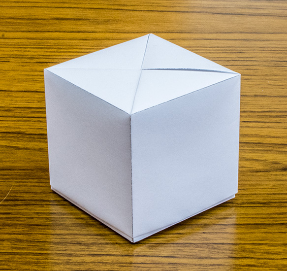 正方形のかわいい小物入れの作り方 用紙で作る折り紙 レイアウト無料ダウンロード トヨシコー