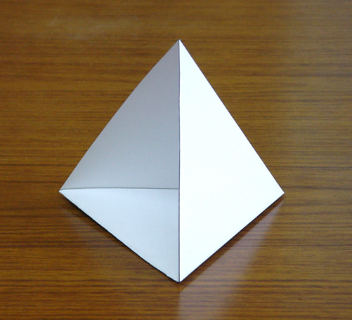 用紙で作る 正三角錐 正四面体 折り紙 レイアウト無料ダウンロード トヨシコー
